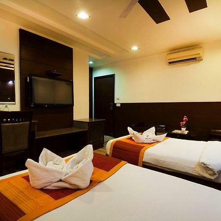 Hotel Amaltas International - Delhi-16 New Delhi Ngoại thất bức ảnh