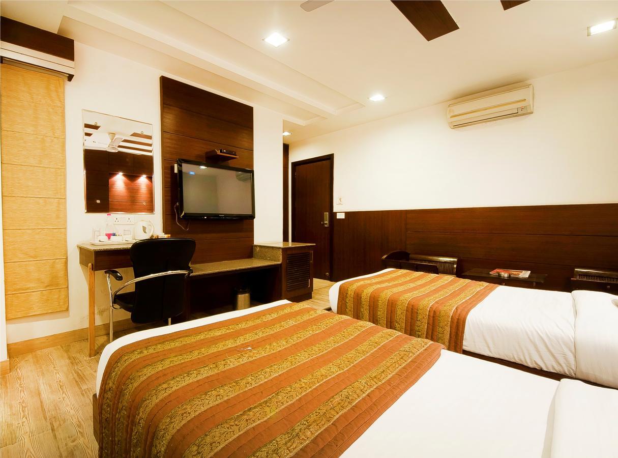 Hotel Amaltas International - Delhi-16 New Delhi Ngoại thất bức ảnh