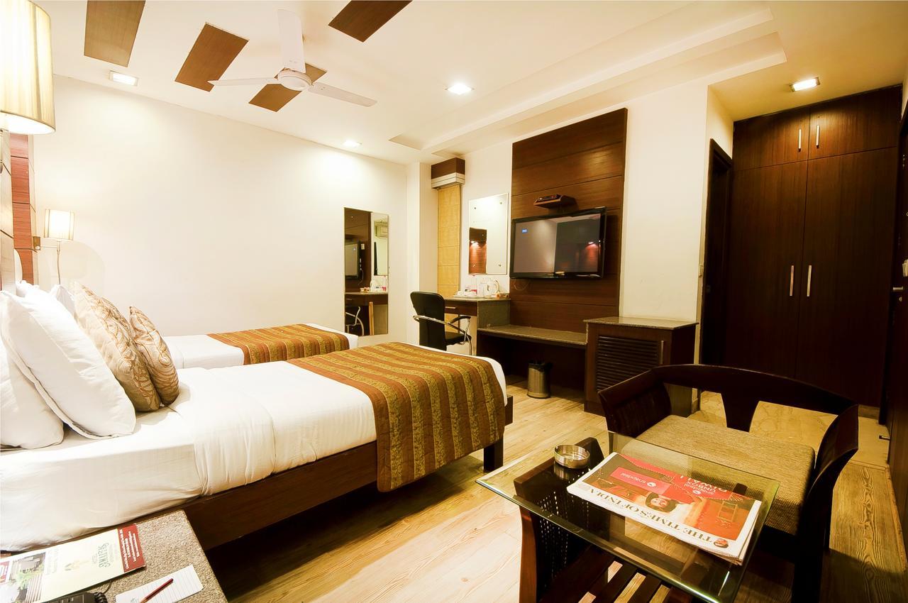 Hotel Amaltas International - Delhi-16 New Delhi Ngoại thất bức ảnh
