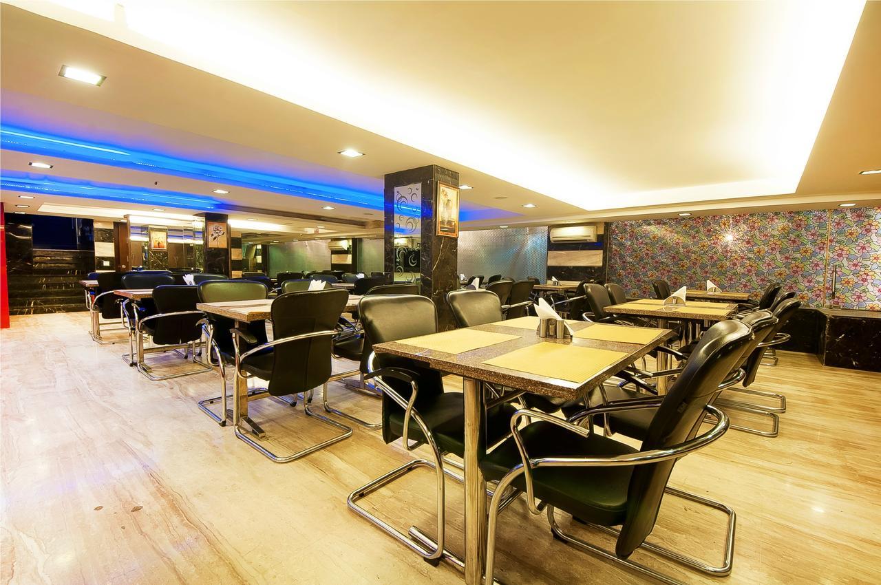 Hotel Amaltas International - Delhi-16 New Delhi Ngoại thất bức ảnh