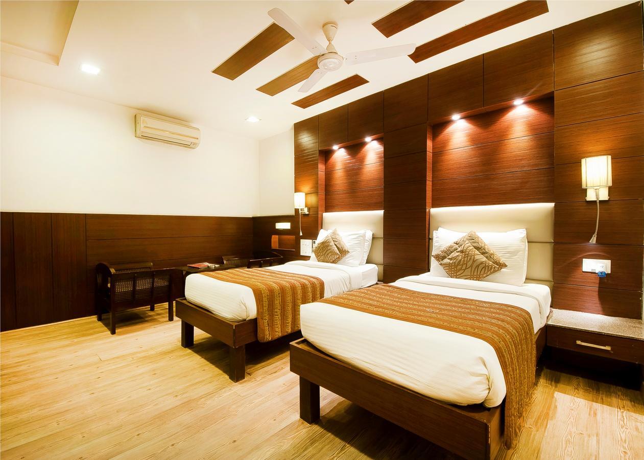 Hotel Amaltas International - Delhi-16 New Delhi Ngoại thất bức ảnh