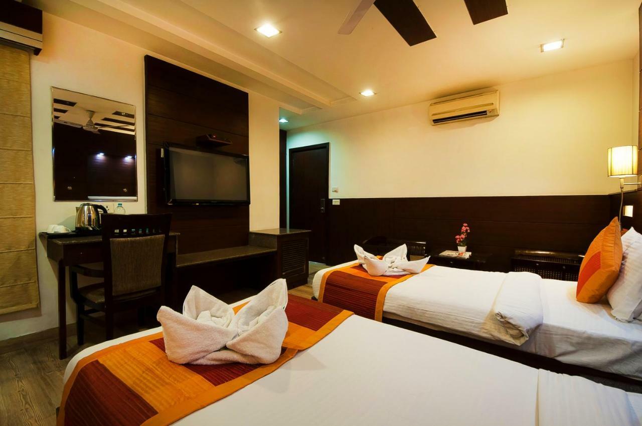 Hotel Amaltas International - Delhi-16 New Delhi Ngoại thất bức ảnh