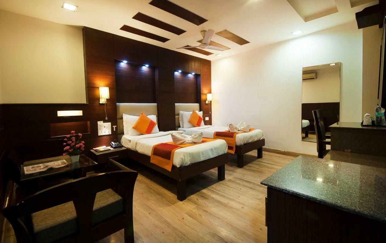 Hotel Amaltas International - Delhi-16 New Delhi Ngoại thất bức ảnh