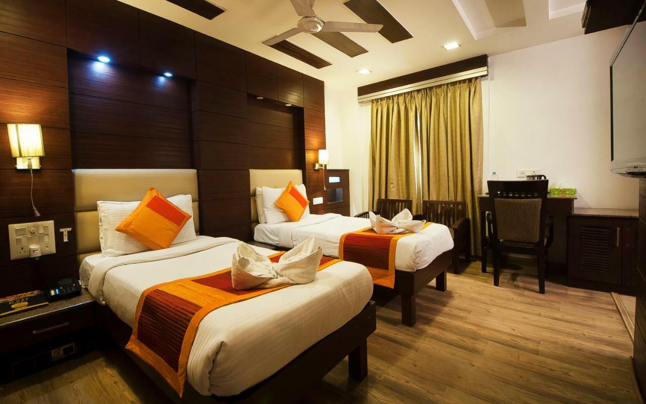 Hotel Amaltas International - Delhi-16 New Delhi Ngoại thất bức ảnh