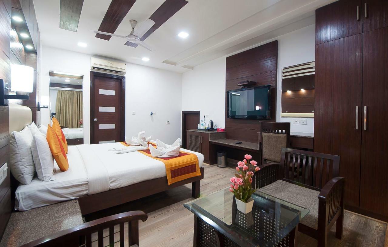 Hotel Amaltas International - Delhi-16 New Delhi Ngoại thất bức ảnh