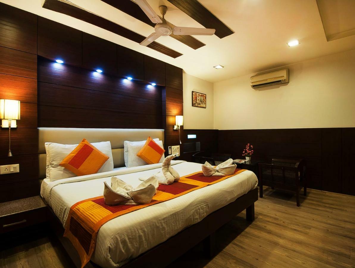 Hotel Amaltas International - Delhi-16 New Delhi Ngoại thất bức ảnh