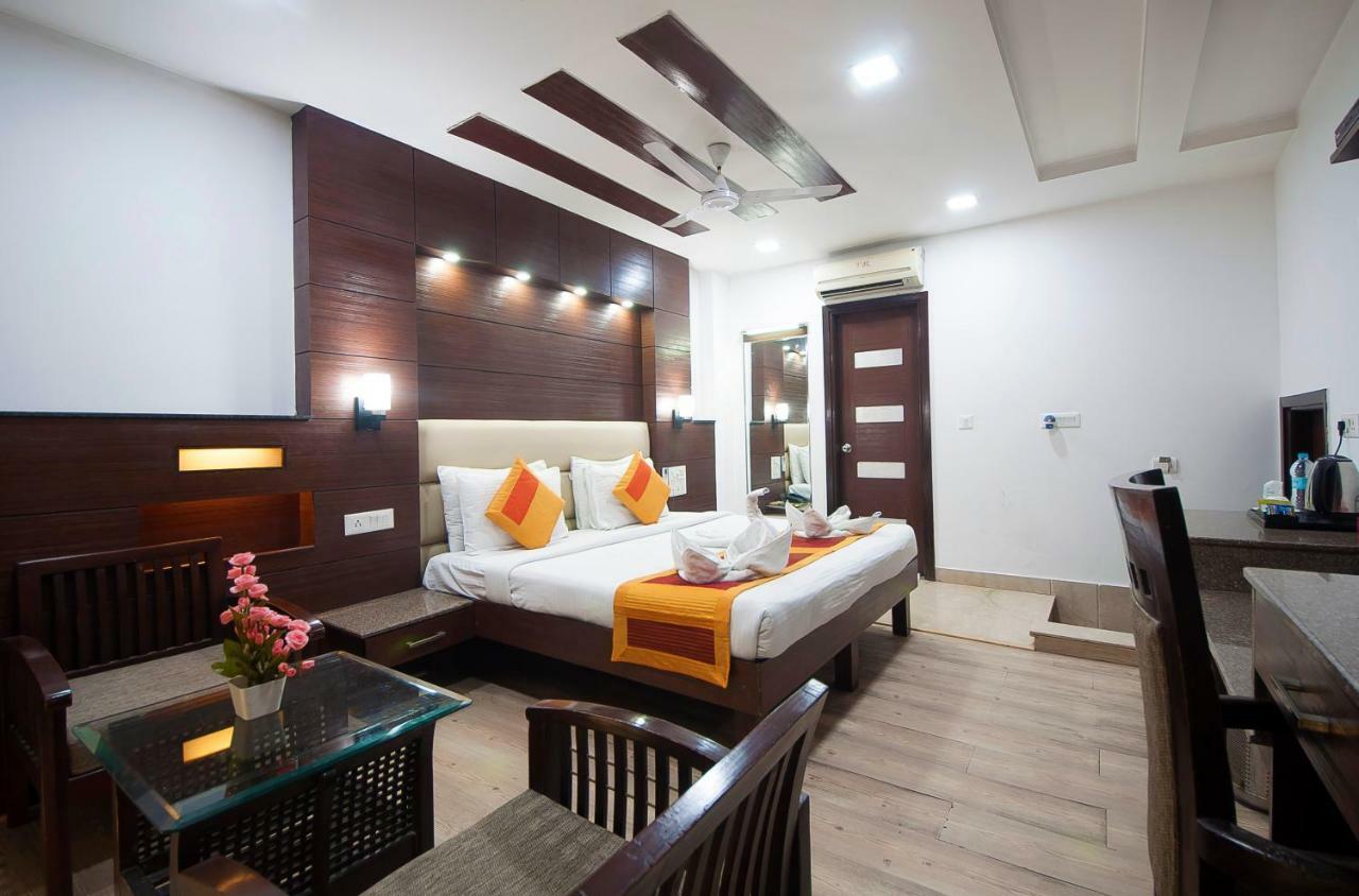 Hotel Amaltas International - Delhi-16 New Delhi Ngoại thất bức ảnh