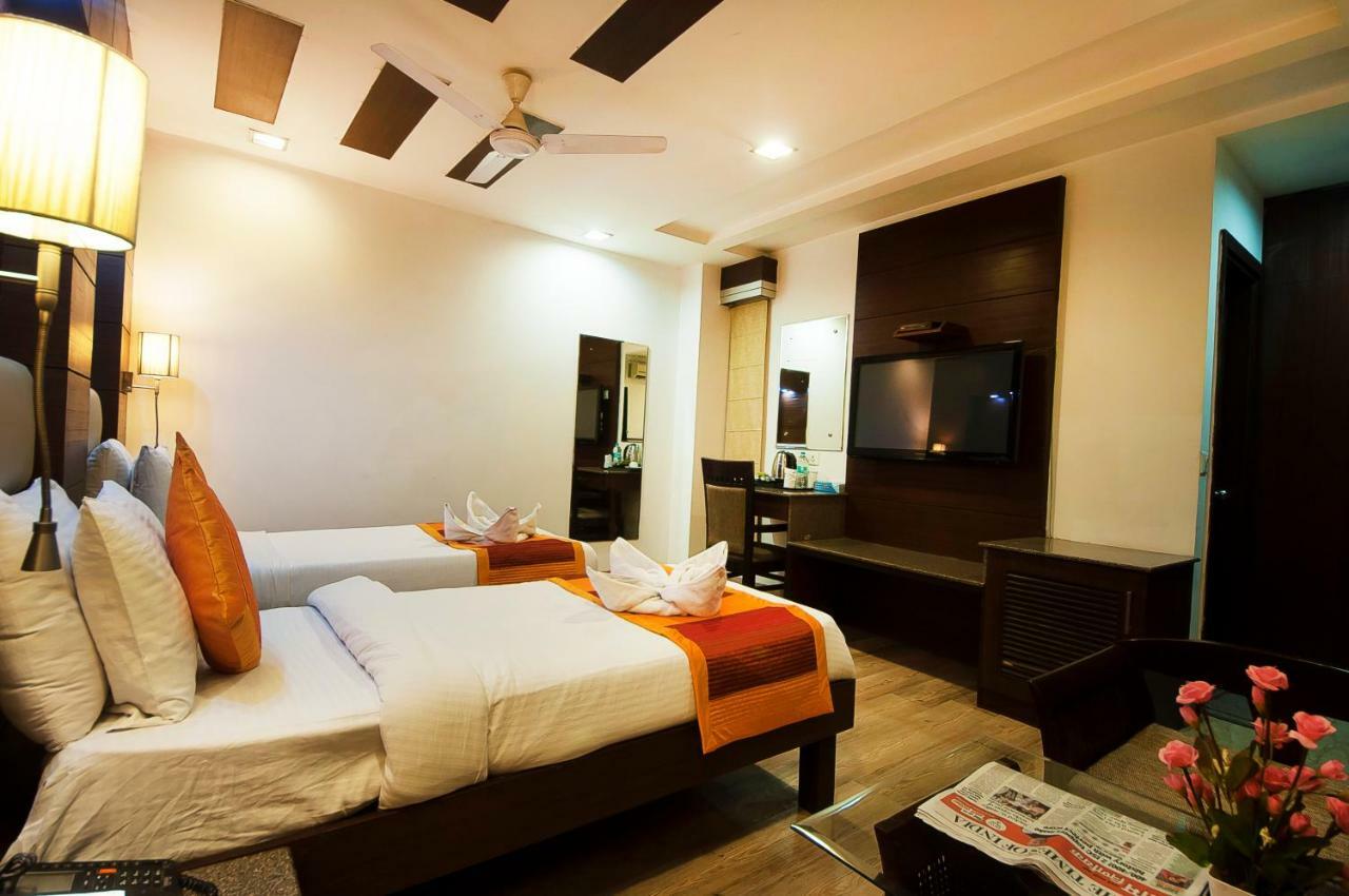 Hotel Amaltas International - Delhi-16 New Delhi Ngoại thất bức ảnh