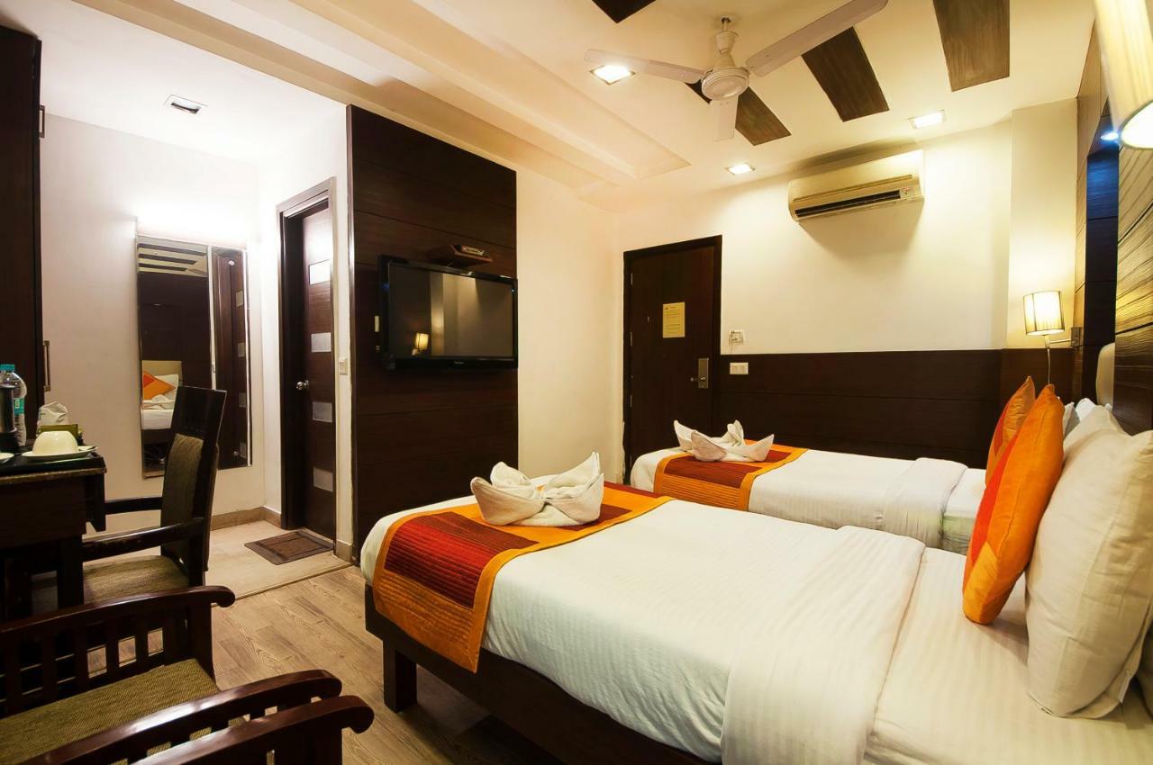Hotel Amaltas International - Delhi-16 New Delhi Ngoại thất bức ảnh