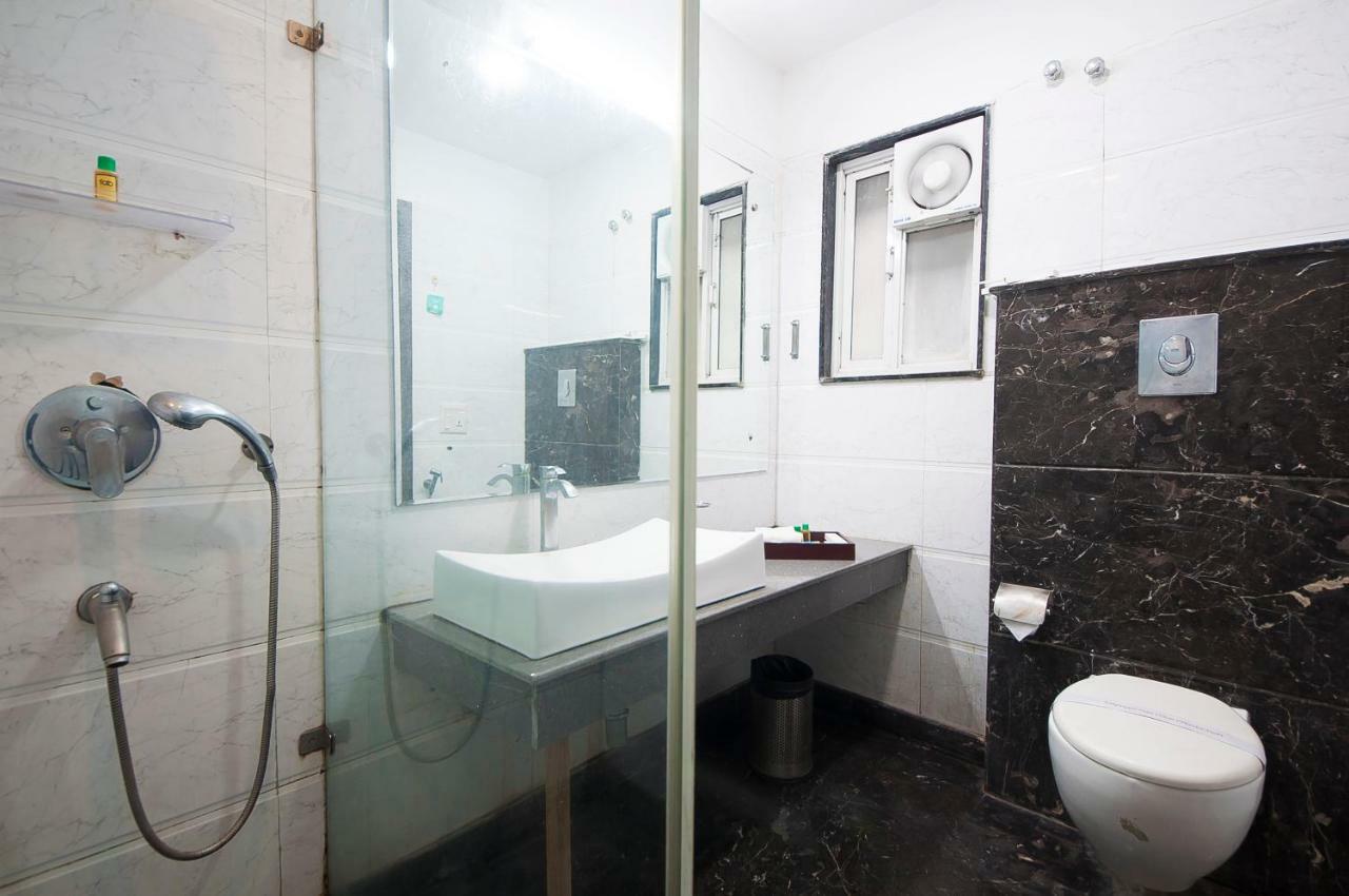Hotel Amaltas International - Delhi-16 New Delhi Ngoại thất bức ảnh