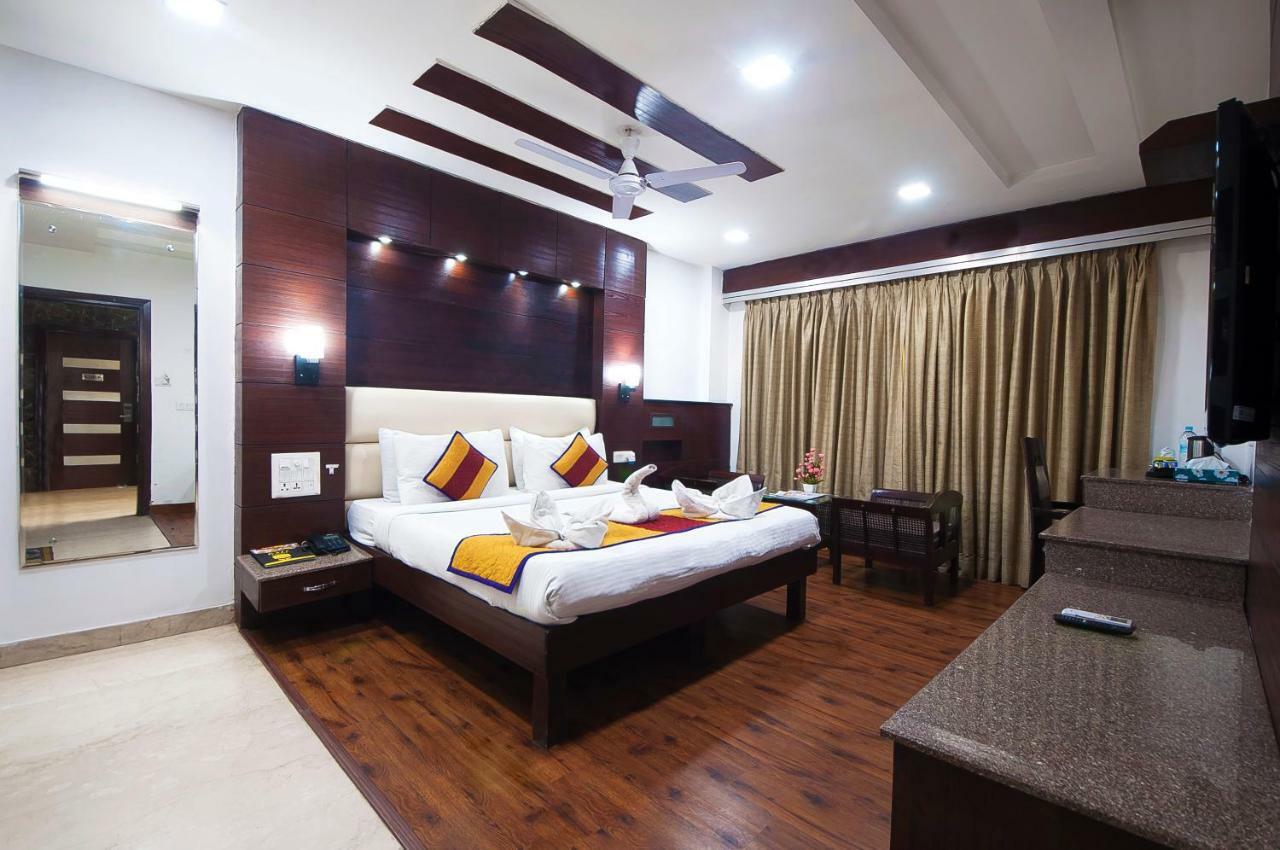Hotel Amaltas International - Delhi-16 New Delhi Ngoại thất bức ảnh